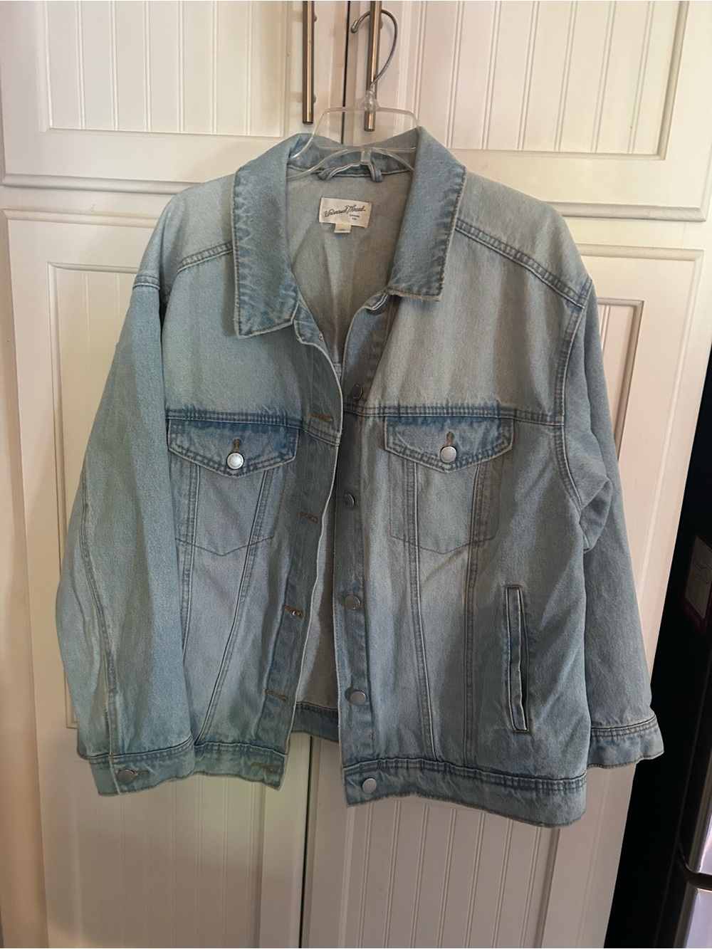 Women’s Light Wash Denim Jacket
